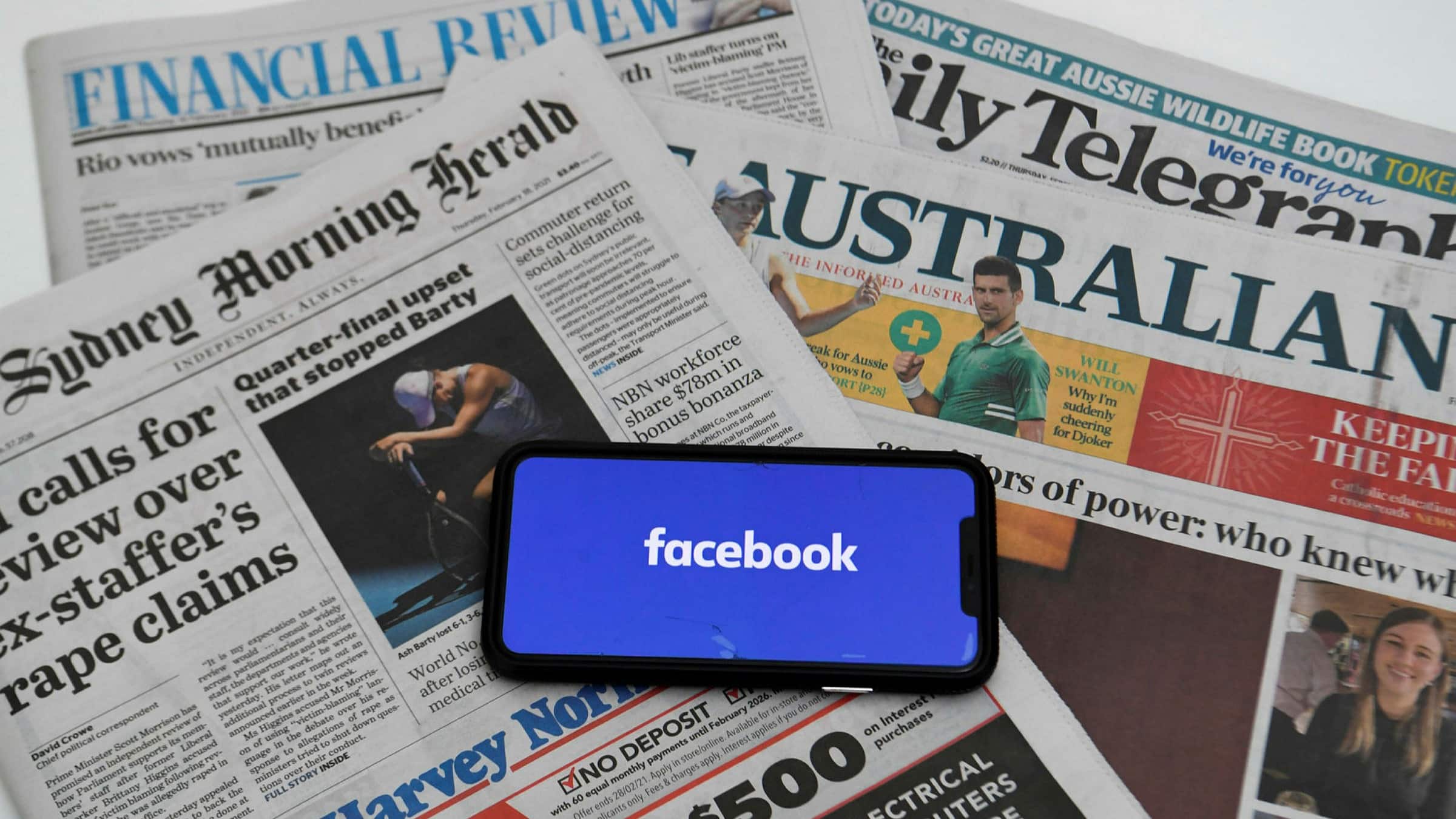 Facebook a blocat toată PRESA din Australia