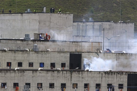 Revoltele închisorii din Ecuador provocate de bande rivale lasă 62 de morți
