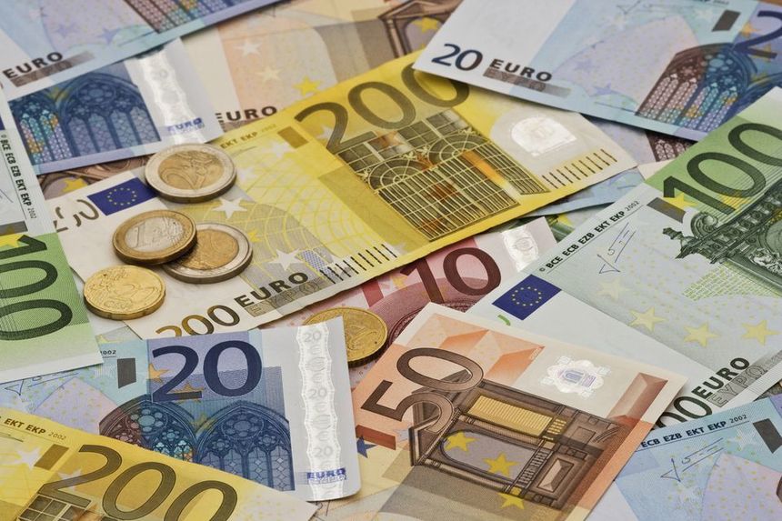 BNR anunță că datoria externă a României a crescut cu 1,048 miliarde de euro, de la începutul anului 2021