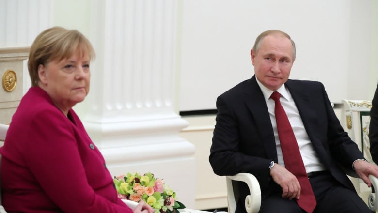 Angela Merkel s-a întâlnit cu Vladimir Putin, la Moscova: Rusia și Germania trebuie să continue dialogul, în pofida diferendelor