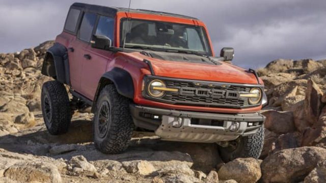 Ford a lansat versiunea Raptor a SUV-ului Bronco, un concurent direct pentru Jeep Wrangler Rubicon – AGROINTEL.RO