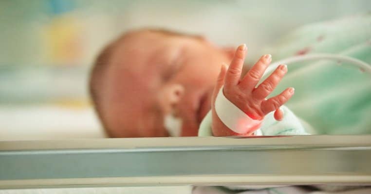 Bebeluș născut prematur depistat cu Covid-19 în Botoșani. Mama sa a fost testată pozitiv