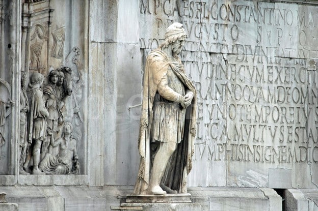 PF Daniel a subliniat originea dacică Sf. Constantin cel Mare: A fost Dacicus MAXIMUS. A construit un pod peste Dunăre la Sucidava și apoi a ajutat Banatul, Oltenia și Muntenia să se creștineze