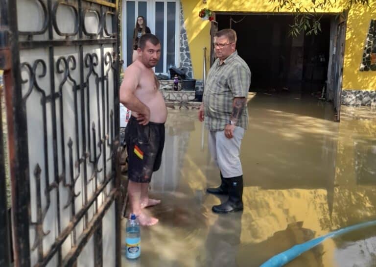 Daniel Rusu(AUR): Dl. Cîțu, ajutați oamenii afectați de inundații din județul Alba