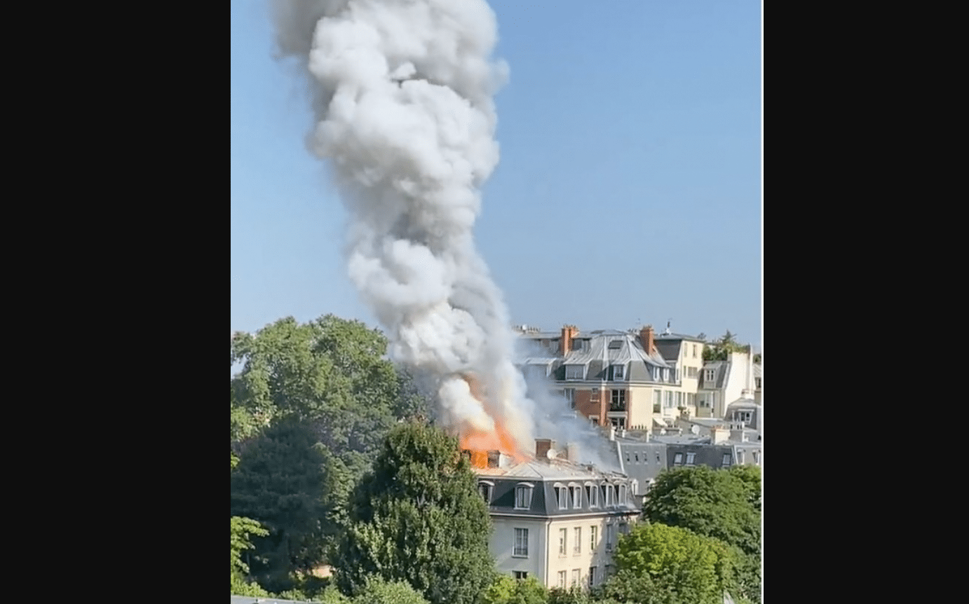 Clădirea Ambasadei Italiei la Paris a fost cuprinsă de flăcări