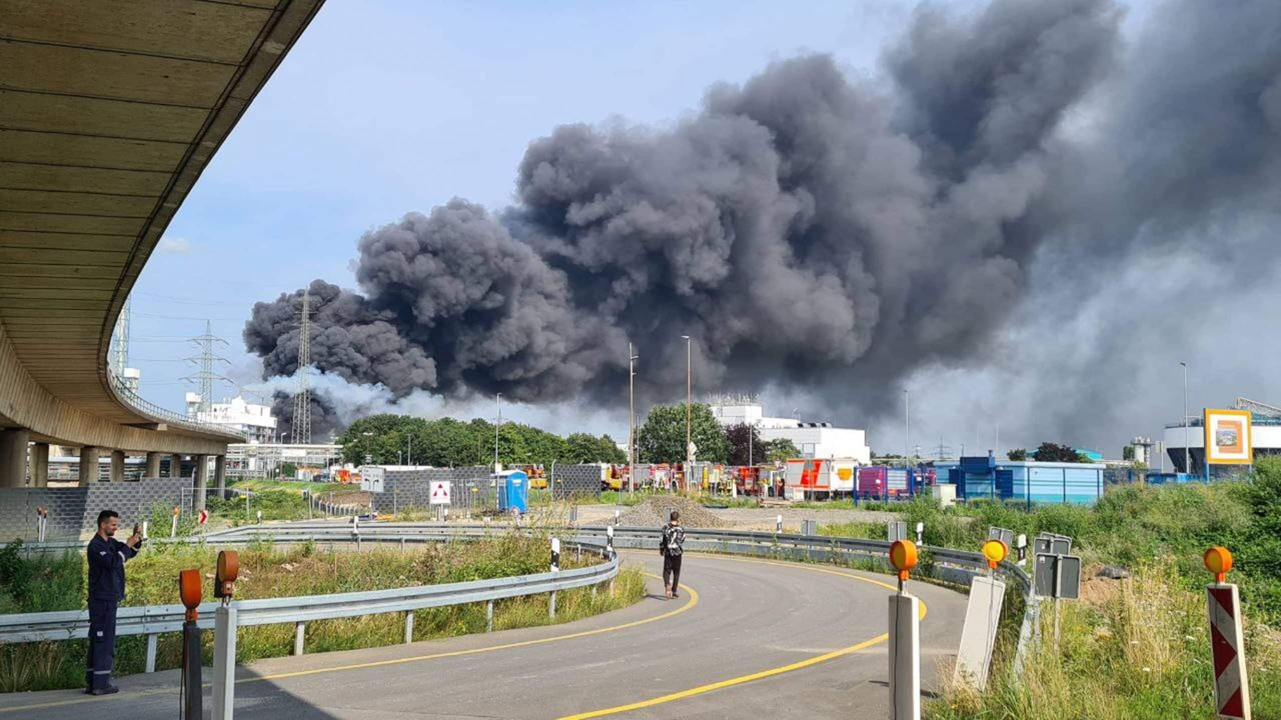 VIDEO: Explozie uriașă la o celebră fabrică farmaceutică din Germania – 60m.ro