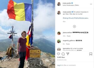 Maia Sandu a escaladat cel mai înalt vârf muntos din România, după câștigarea alegerilor
