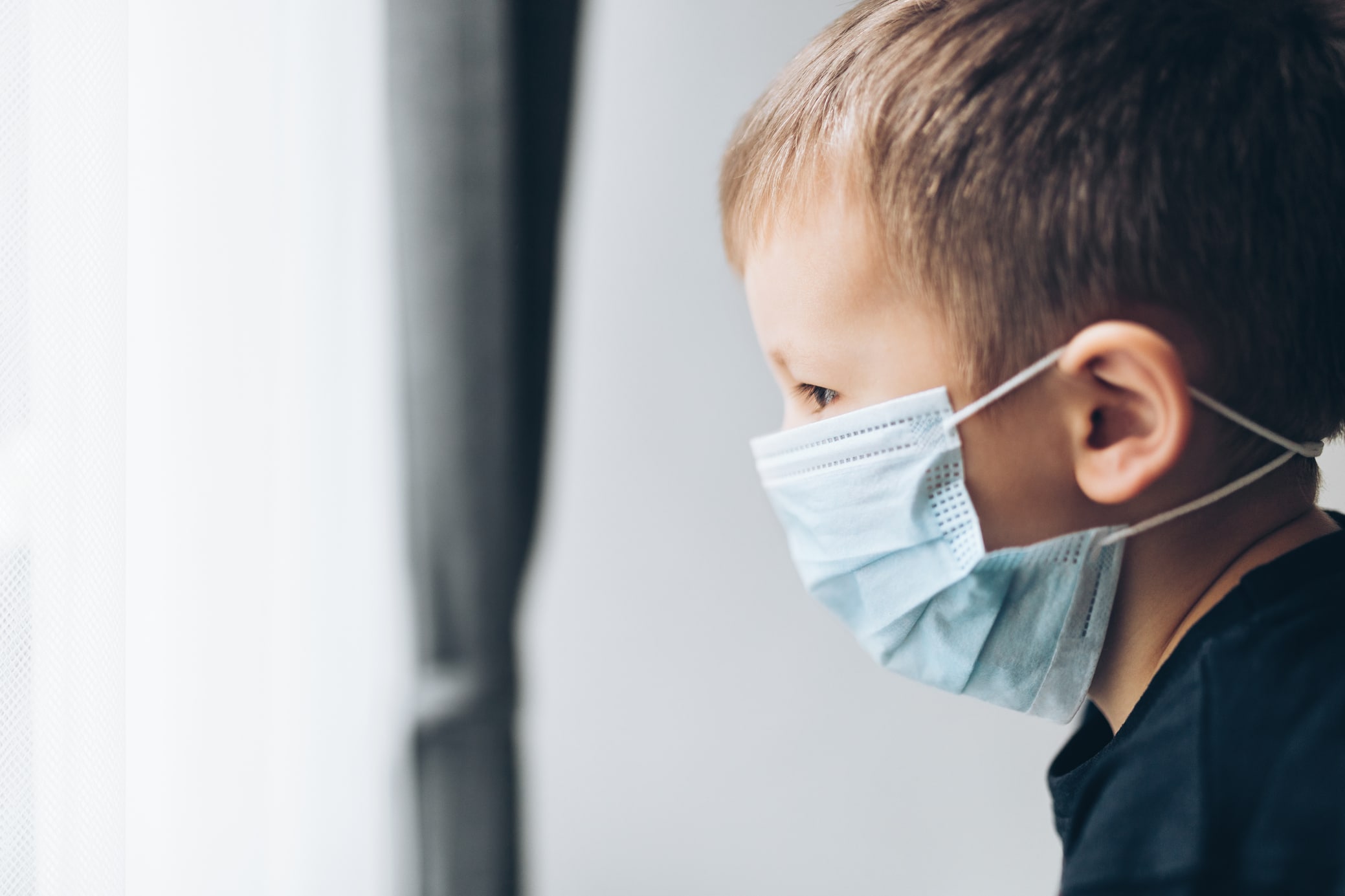 Un tribunal din Canada a interzis unui tată antivaccinist să-și vadă fiul: „Nu este în interesul copilului – 4media.INFO