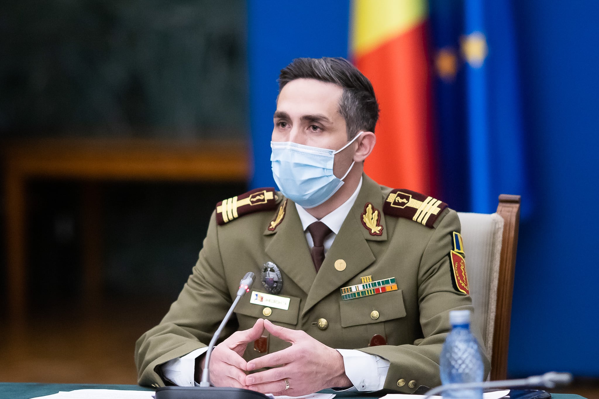 Valeriu Gheorghiță îi îndeamnă pe români să-și vaccineze copiii, dar pe ai săi nu-i vaccinează. Coordonatorul are o scuză jenantă – 4media.INFO