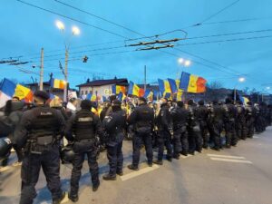 Manifestație cu 10.000 de români la București pentru prețuri, libertate și pace – CRITICII.RO