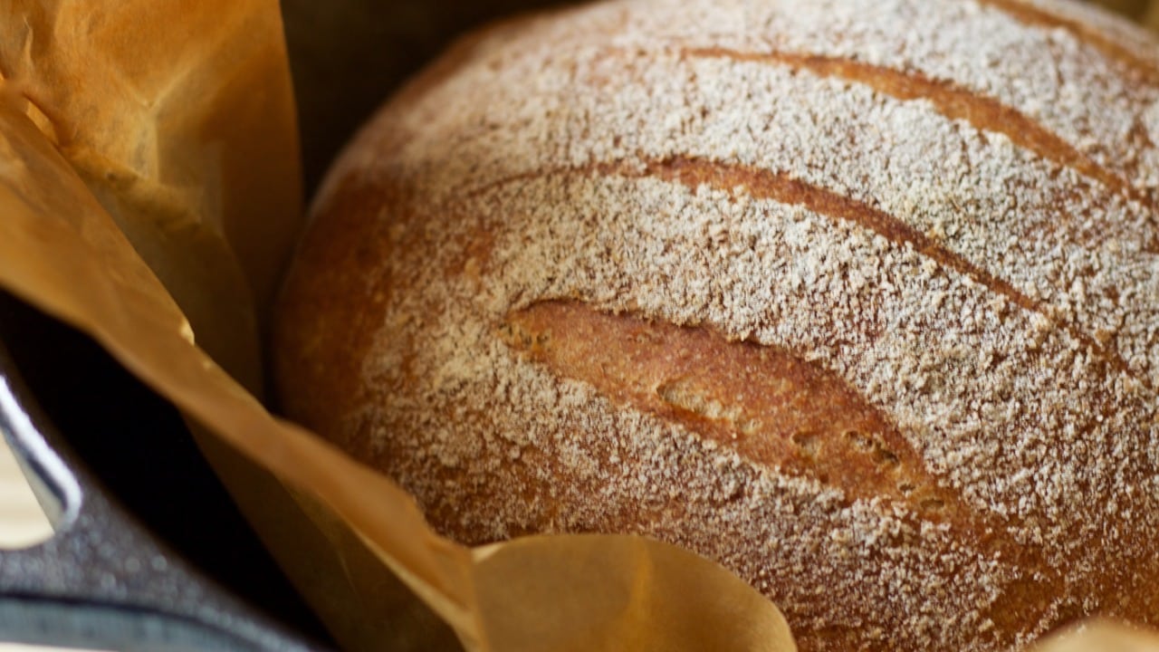 Cum păstrăm pâinea proaspătă mai mult timp, fără să se întărească