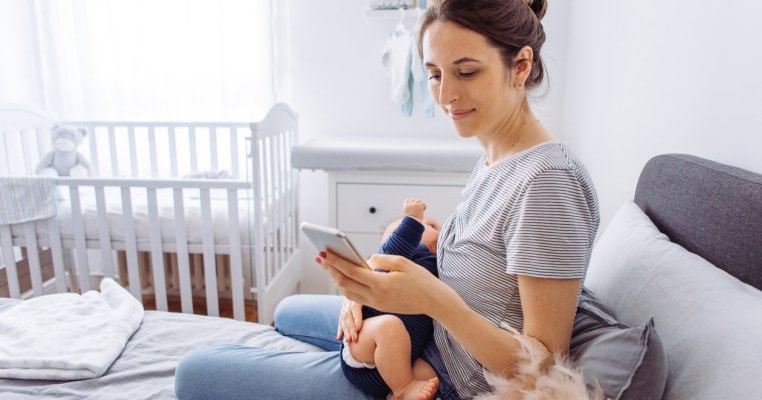 Momsi – prima aplicație românească dedicată exclusiv mamelor