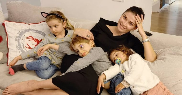 Are trei copii minunați, o carieră de succes și un corp de milioane. Cum reușește Alina Pușcaș?